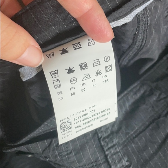 Hugo Boss black pants with thin stripe - Picture 5 of 9